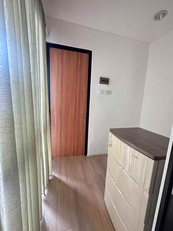 dijual rumah full furnished cluster o8 grand wisata