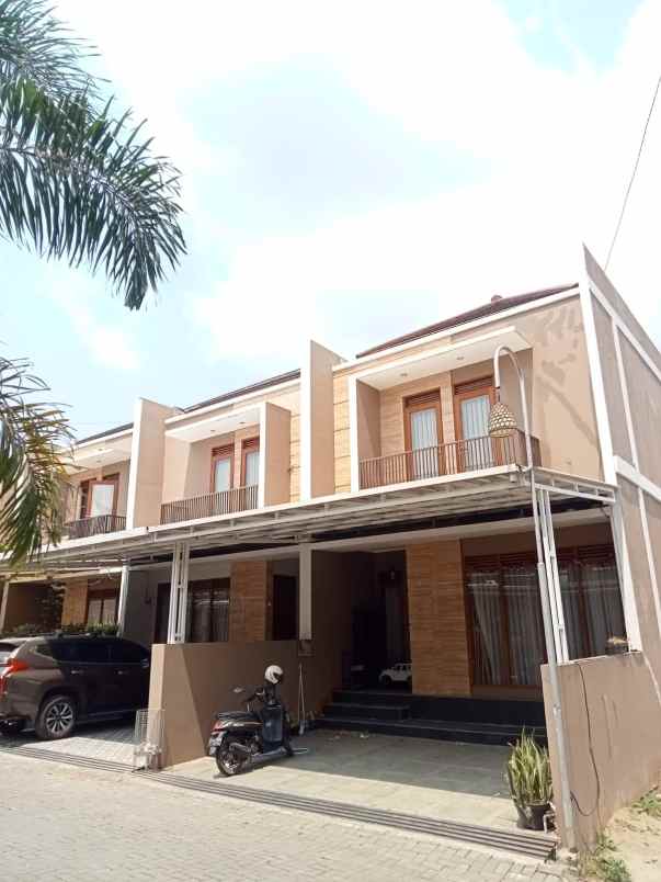 dijual rumah gegerkalong