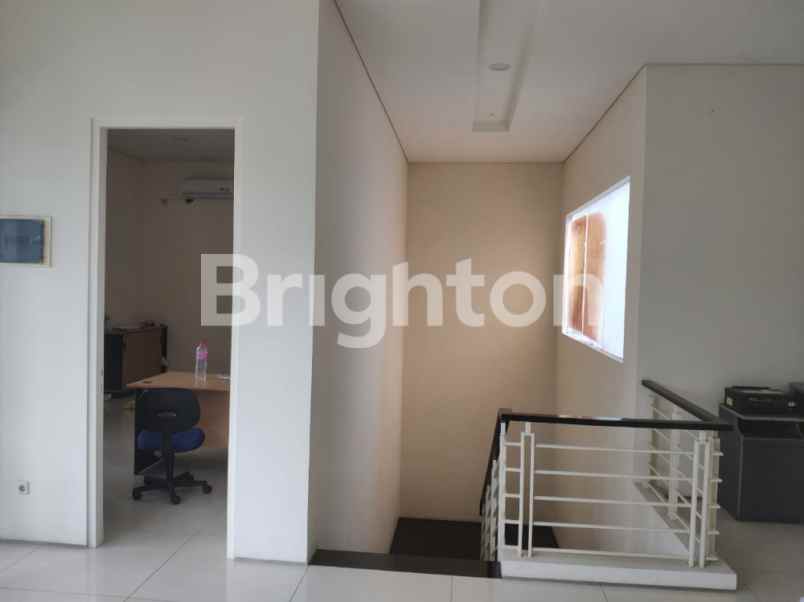 dijual rumah graha family