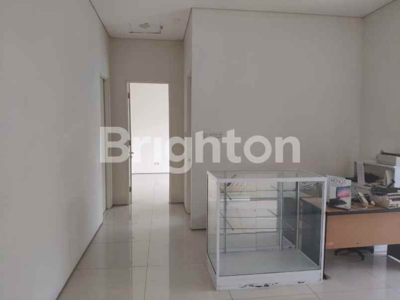 dijual rumah graha family