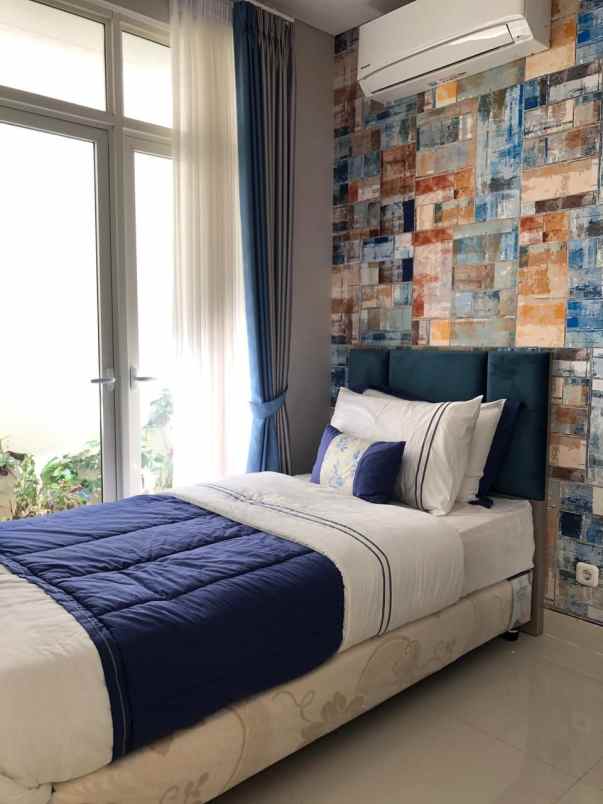 dijual rumah grand pakuwon canberra