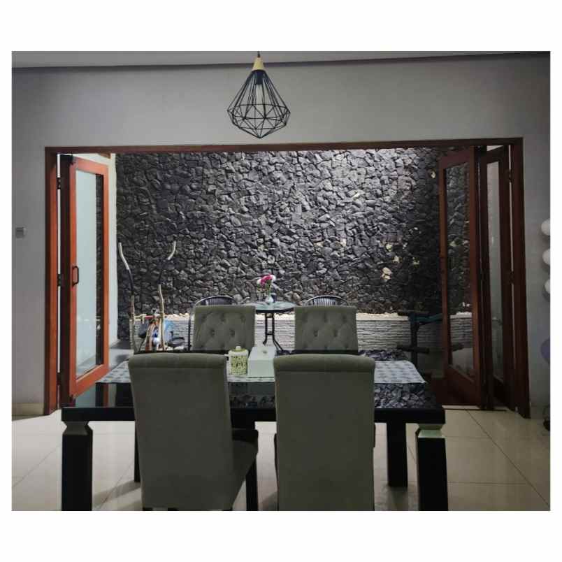 dijual rumah greenwoods townhouse