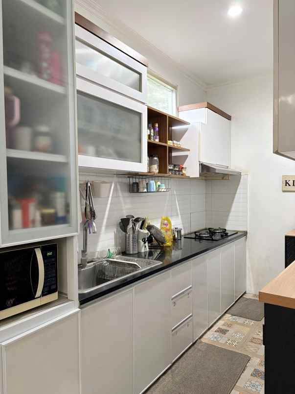 dijual rumah griya bintara indah