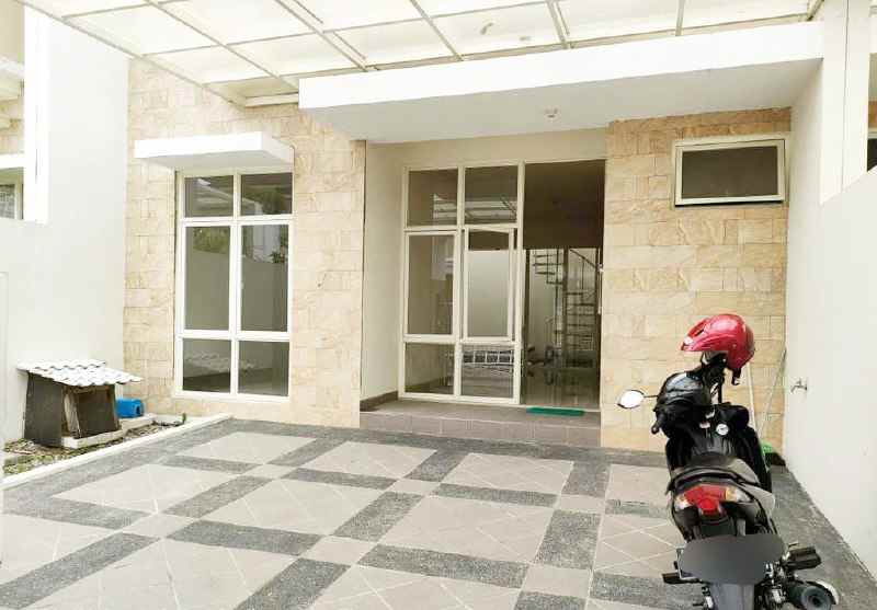 dijual rumah griya galaxy