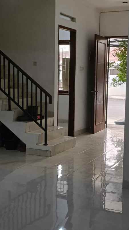 dijual rumah harapan indah cluster