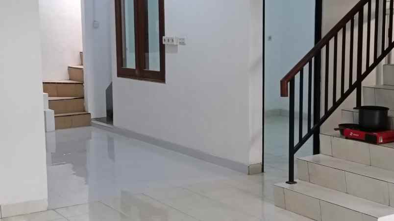dijual rumah harapan indah cluster
