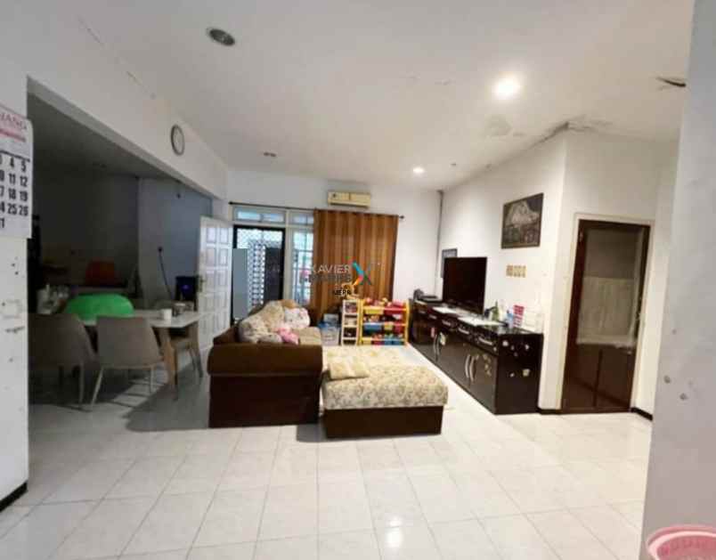 dijual rumah hitung tanah darmo permai timur