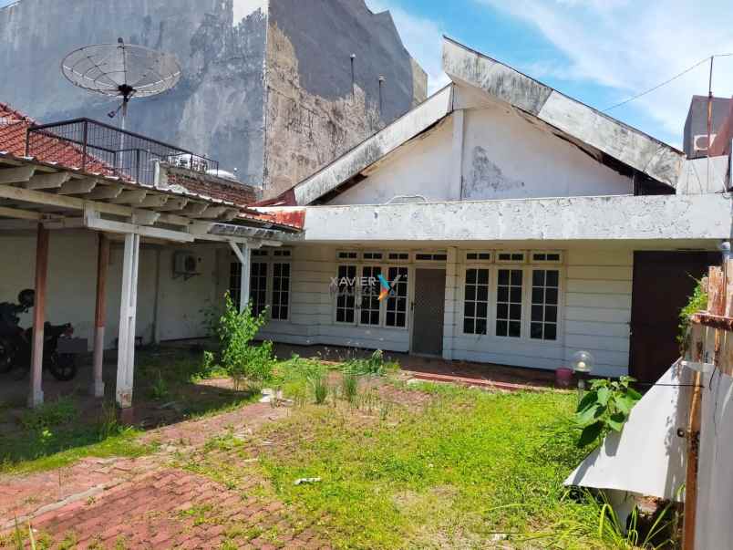 dijual rumah hitung tanah darmo permai timur