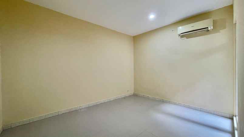 dijual rumah international village