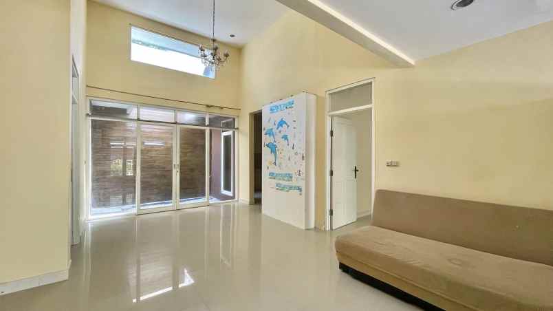 dijual rumah international village