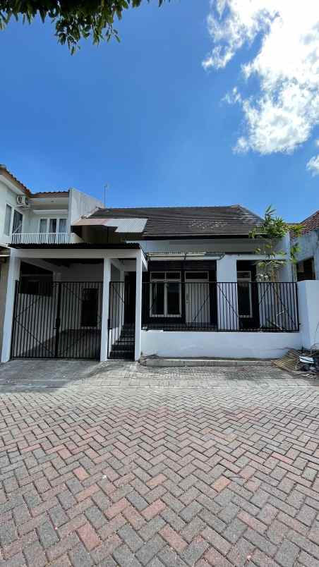 dijual rumah international village