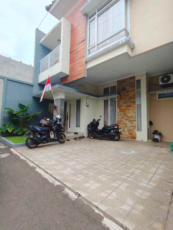dijual rumah jagakarsa jakarta selatan