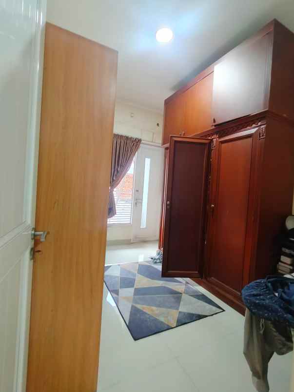 dijual rumah jagakarsa jakarta selatan