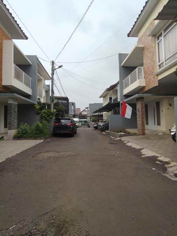 dijual rumah jagakarsa jakarta selatan