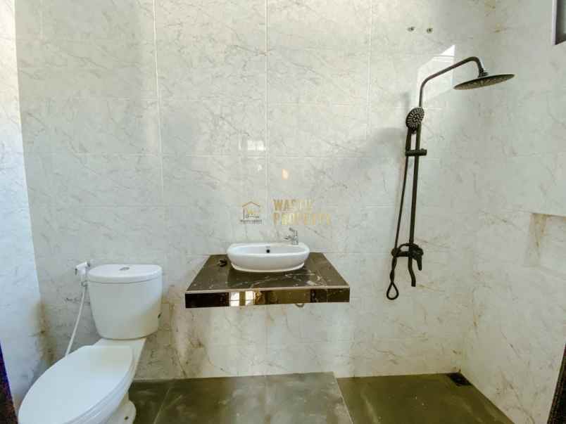 dijual rumah jalan besi jangkang