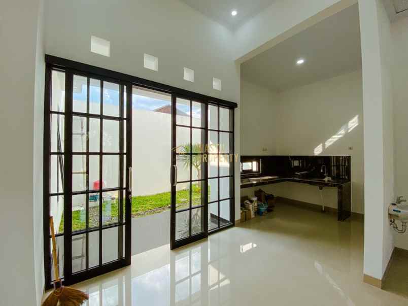 dijual rumah jalan besi jangkang