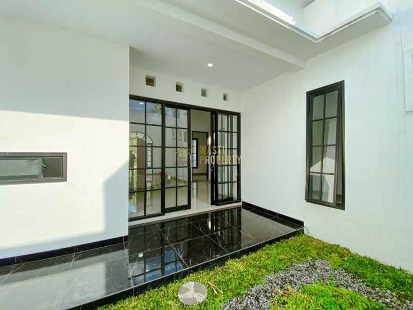 dijual rumah jalan besi jangkang