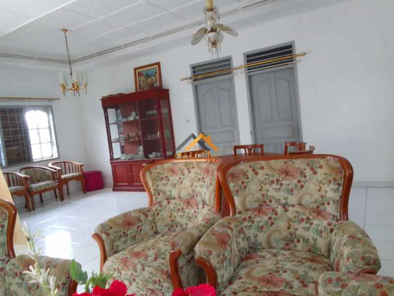 dijual rumah jalan dr td pardede tarutung