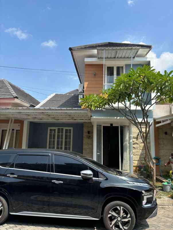dijual rumah jalan elang raya