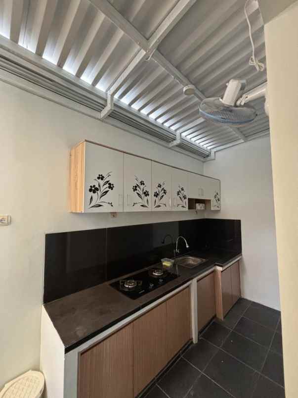 dijual rumah jalan elang raya