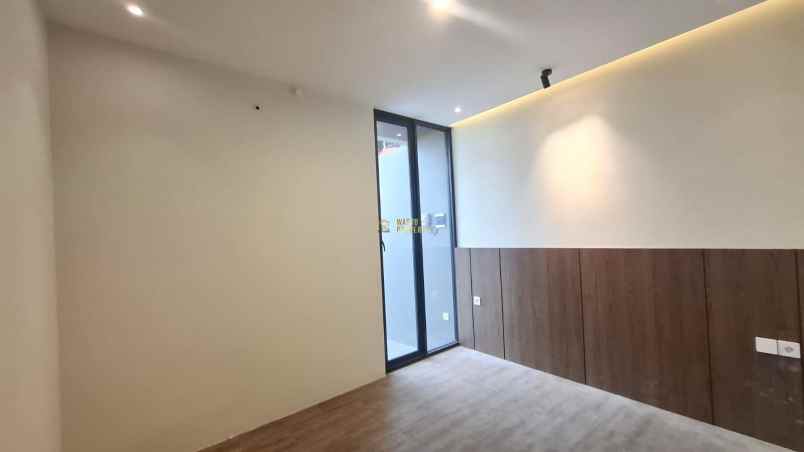 dijual rumah jalan kaliurang km 10