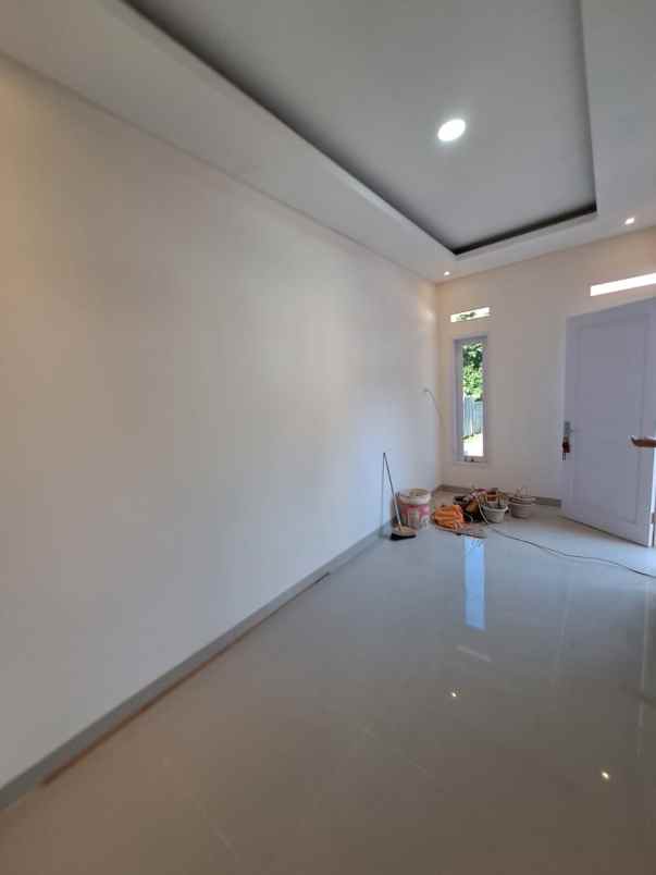 dijual rumah jalan kekupu bedahan