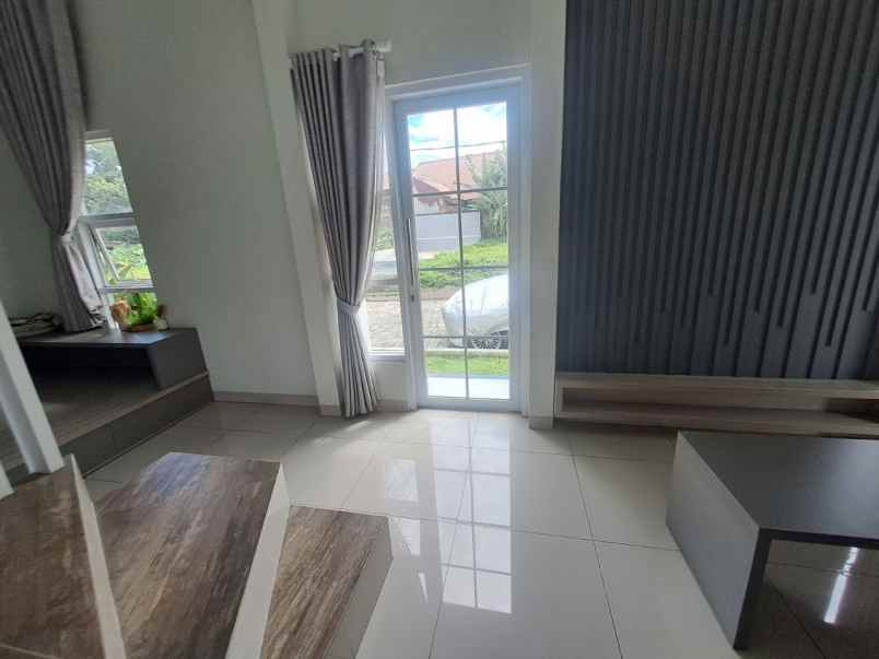 dijual rumah jalan kramat asem no 36b