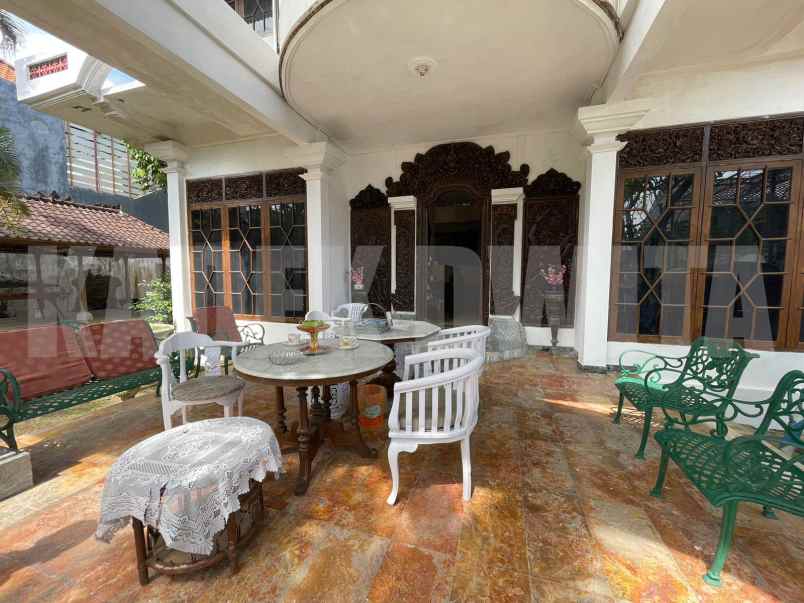 dijual rumah jalan moh yamin