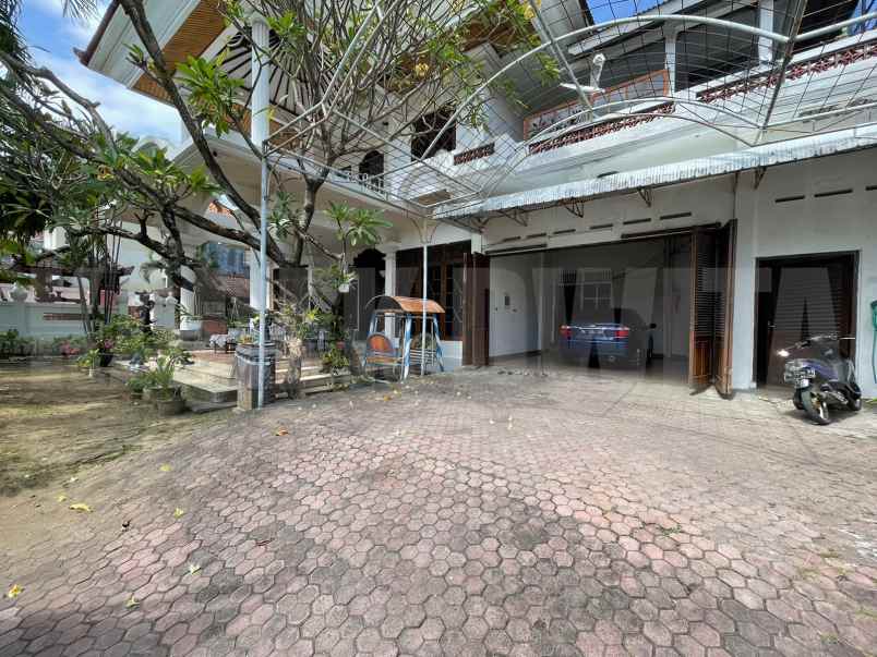 dijual rumah jalan moh yamin