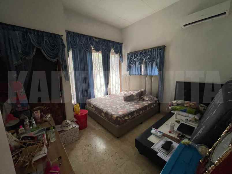 dijual rumah jalan moh yamin