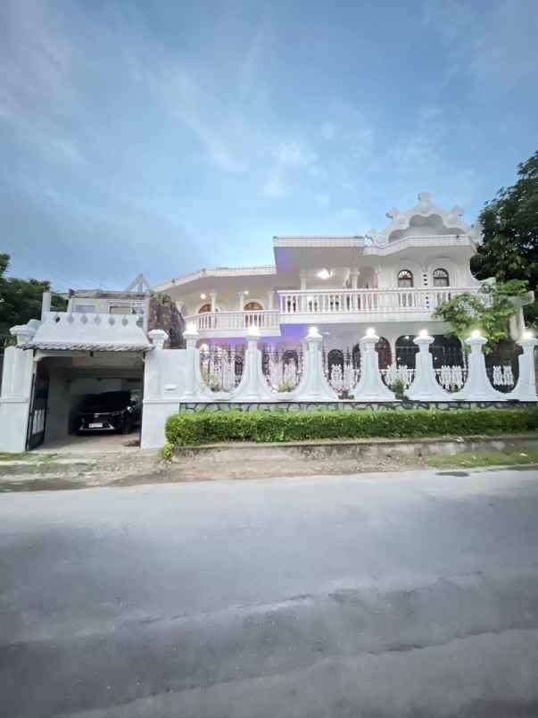 dijual rumah jalan pugeran barat