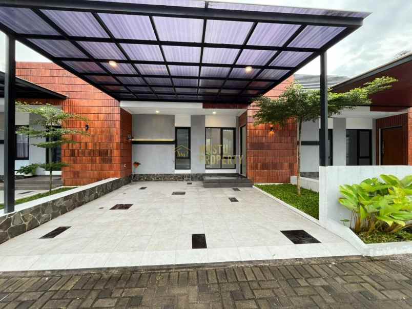 dijual rumah jalan purbaya cebongan