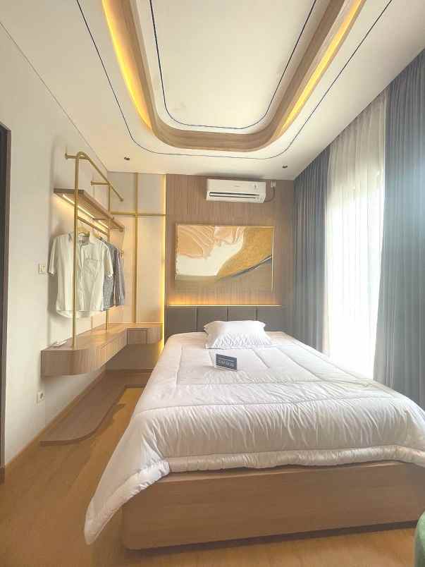 dijual rumah jalan raya alam sutera serpong