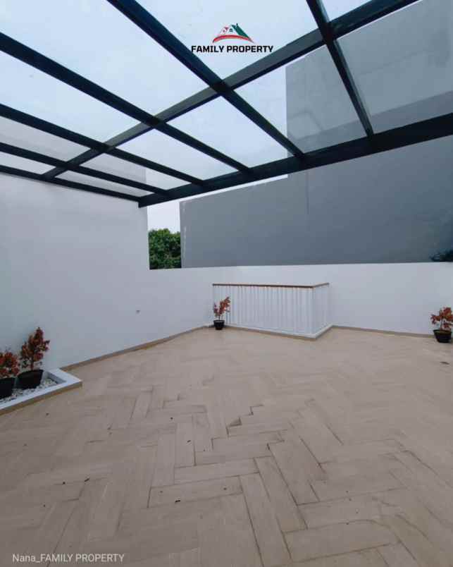 dijual rumah jalan raya bintaro jakarta