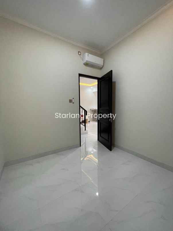 dijual rumah jalan raya ceger pondok aren