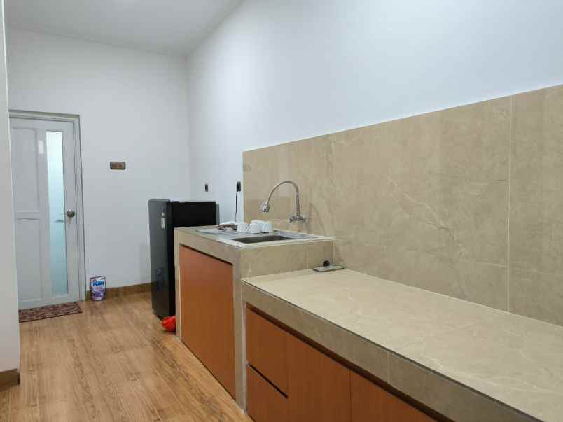 dijual rumah jalan raya cilandak kko