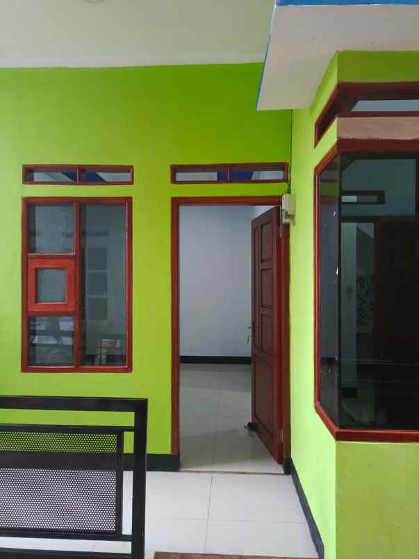 dijual rumah jalan raya citeureup