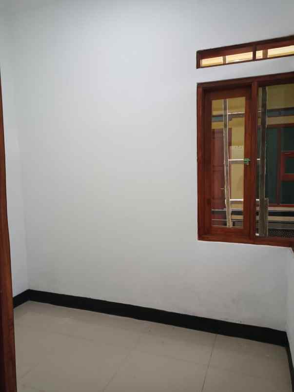 dijual rumah jalan raya citeureup