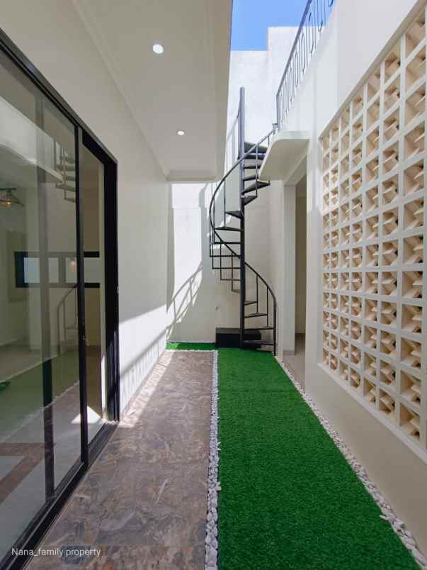 dijual rumah jalan raya kelapa dua sukabumi