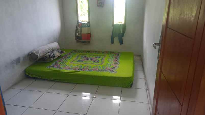 dijual rumah jalan raya mandalawangi