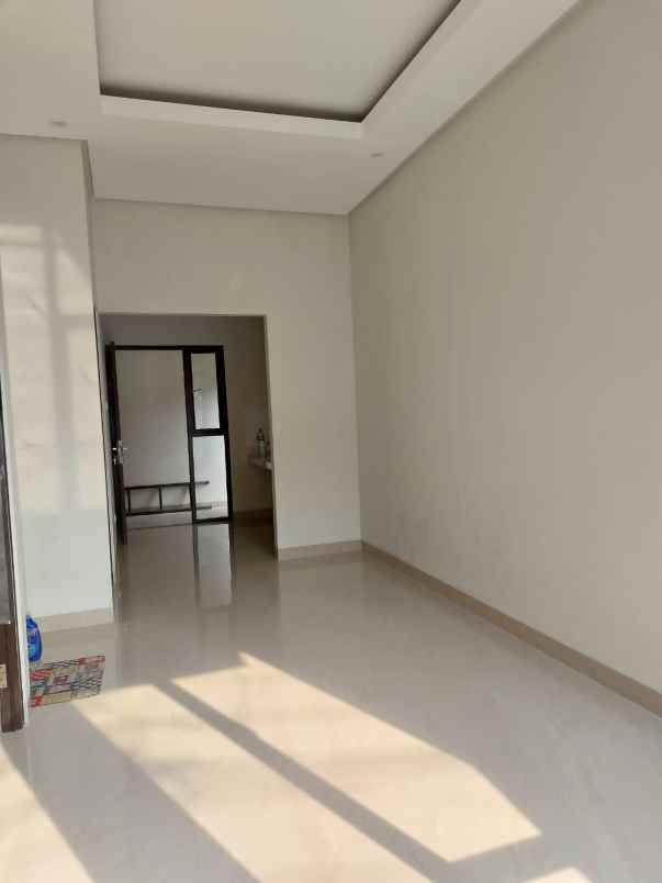 dijual rumah jalan raya paku jaya