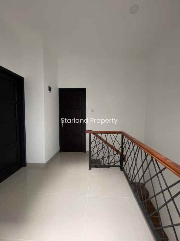 dijual rumah jalan raya serua ciputat