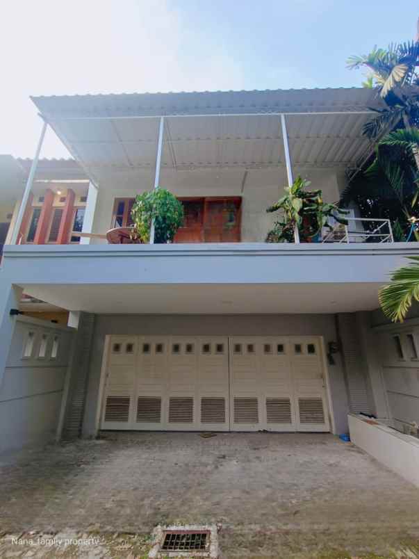 dijual rumah jalan raya veteran bintaro