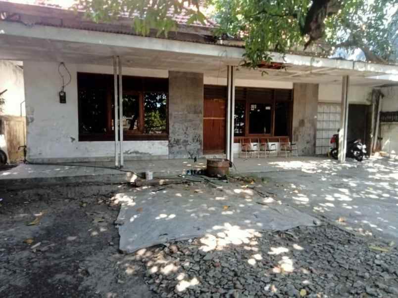 dijual rumah jalan sumatera