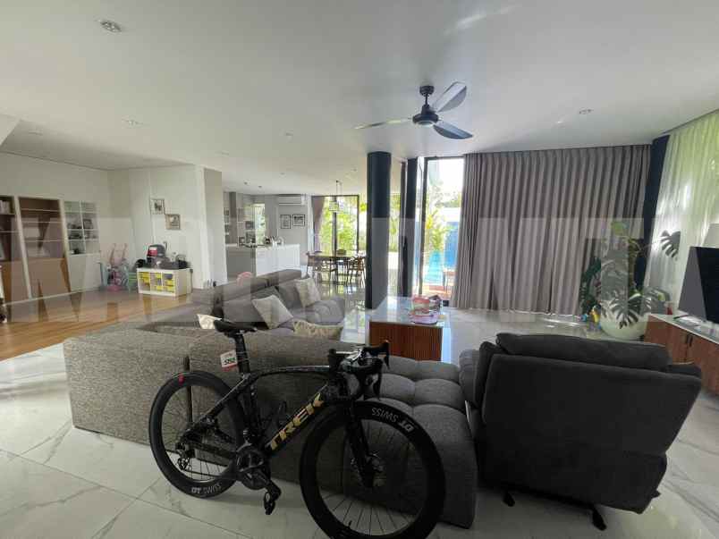 dijual rumah jalan tukad musi