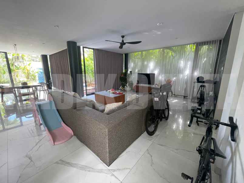 dijual rumah jalan tukad musi