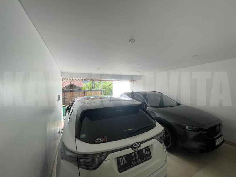 dijual rumah jalan tukad musi