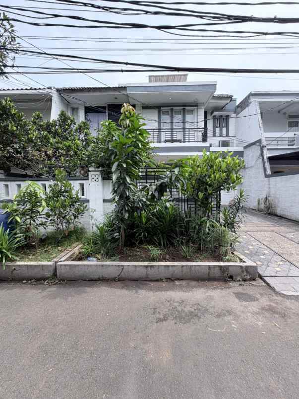 dijual rumah janur elok kelapa gading