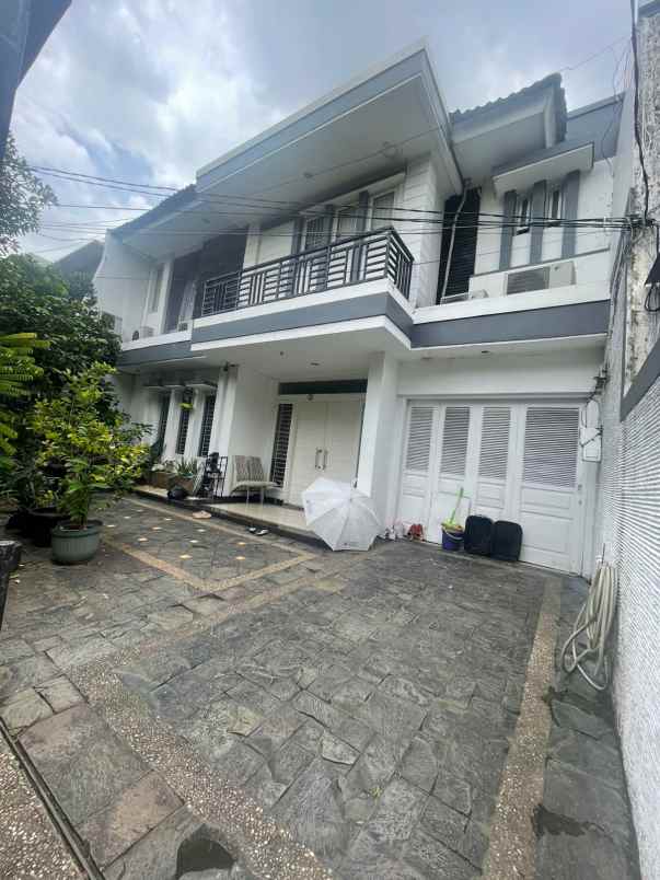 dijual rumah janur elok kelapa gading