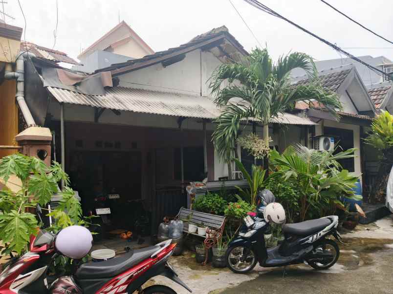 dijual rumah jl dahlia 2 no 14 rt 06 rw